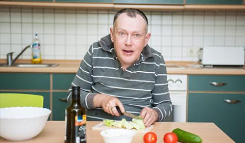 Wohn- und Pflegeeinrichtungen für psychisch kranke Menschen Wohn- und Pflegeeinrichtungen für psychisch kranke Menschen